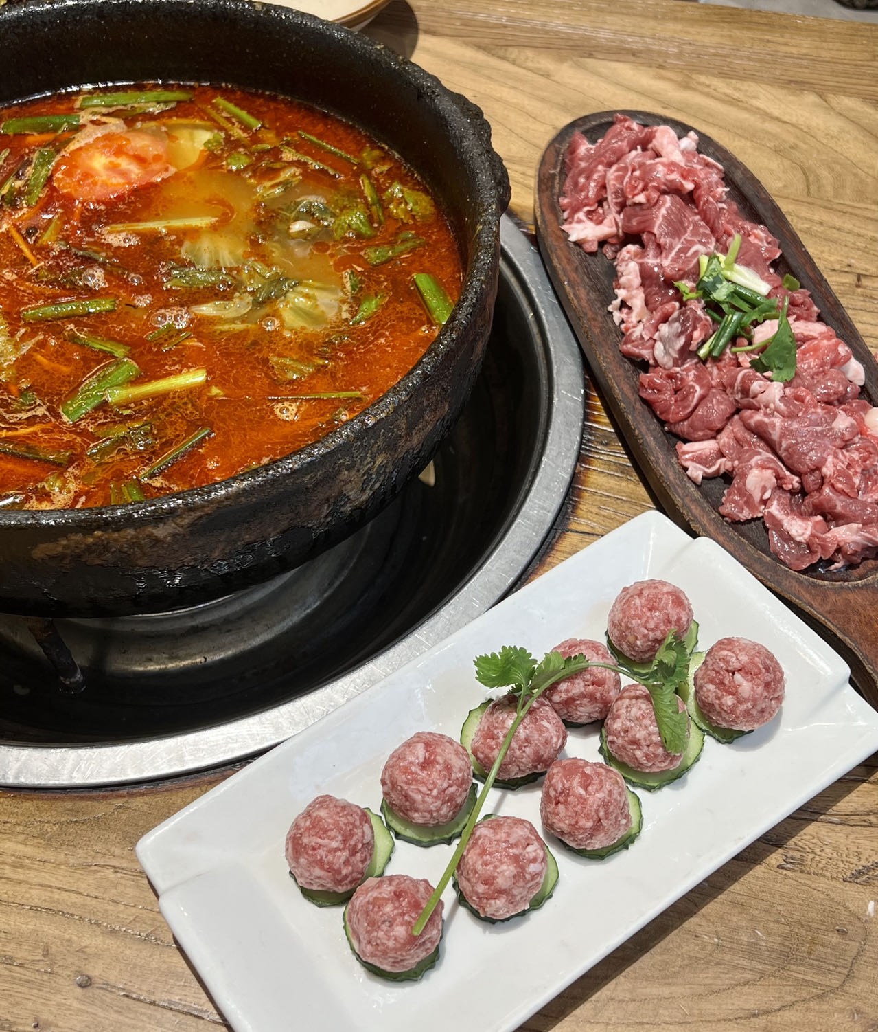 Món bò nấu canh chua trong ẩm thực Quý Châu